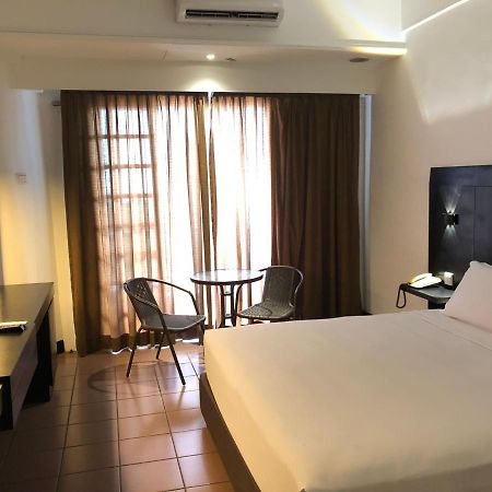 Flamingo Hotel By The Lake, Kuala Lumpur Ampang  Ngoại thất bức ảnh